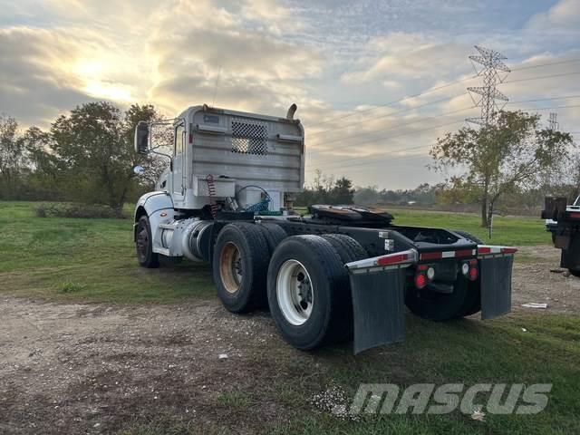 Peterbilt 384 Camiones tractor