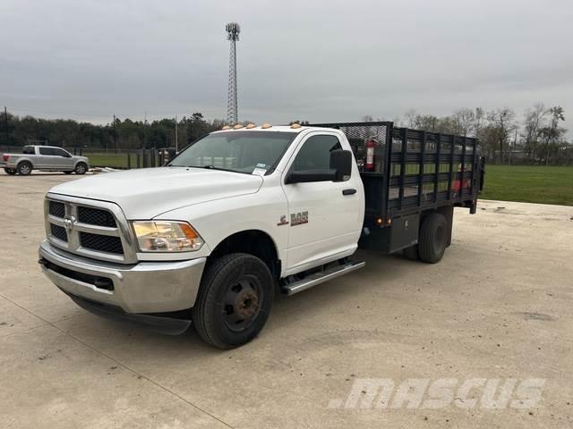 RAM 3500 Camiones de cama baja