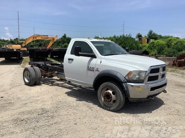 RAM 5500 Cabinas