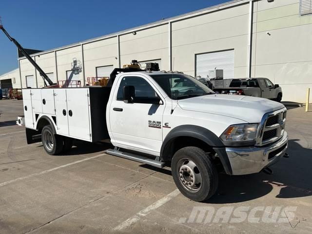 RAM 5500 Caja abierta/laterales abatibles