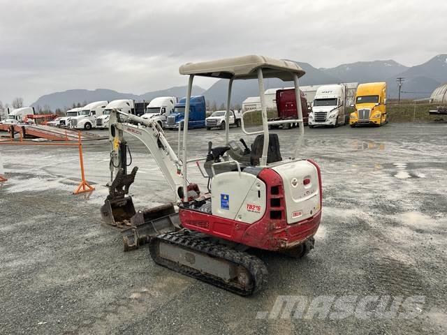 Takeuchi TB216 Excavadoras sobre orugas