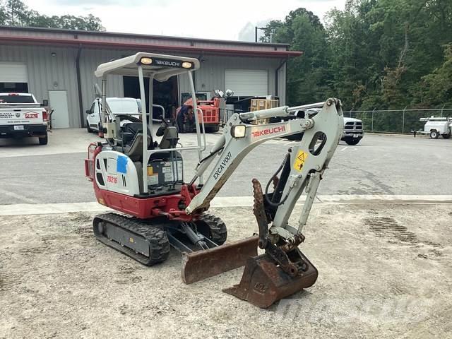 Takeuchi TB216 Excavadoras sobre orugas