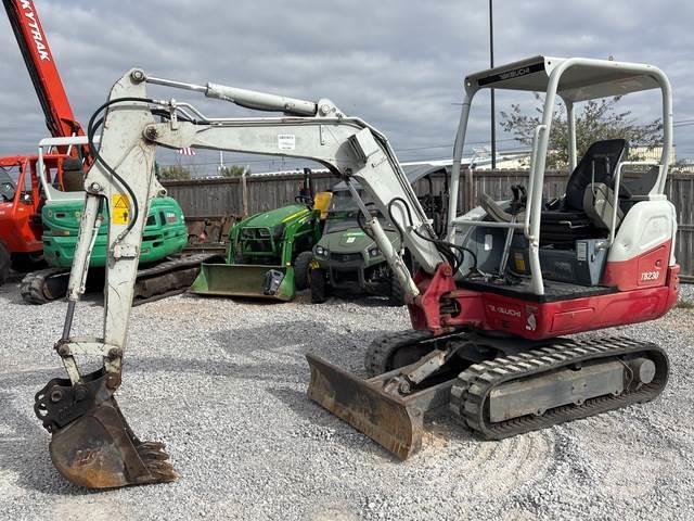 Takeuchi TB230 Excavadoras sobre orugas