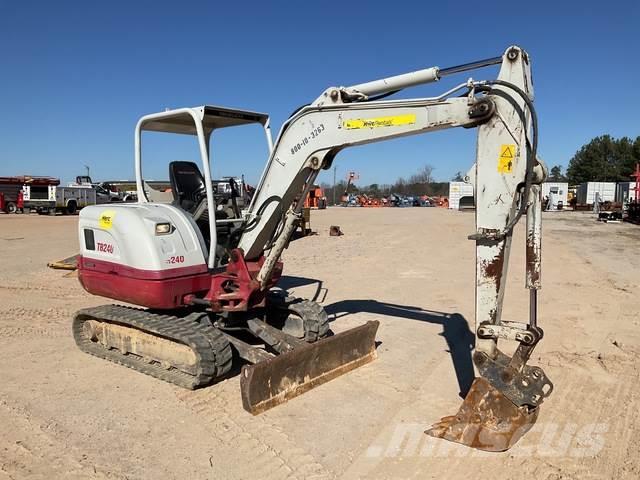 Takeuchi TB240 Excavadoras sobre orugas