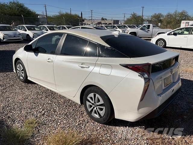 Toyota Prius Carros