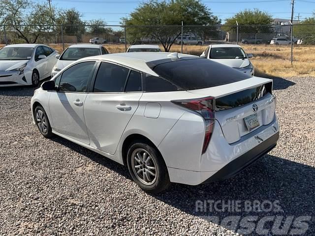 Toyota Prius Carros