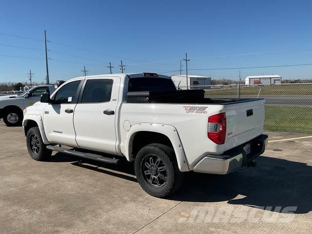 Toyota Tundra Otros