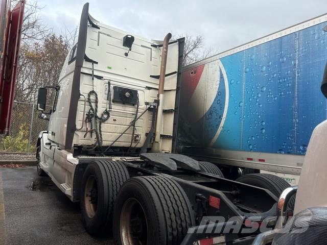 Volvo VNL Camiones tractor