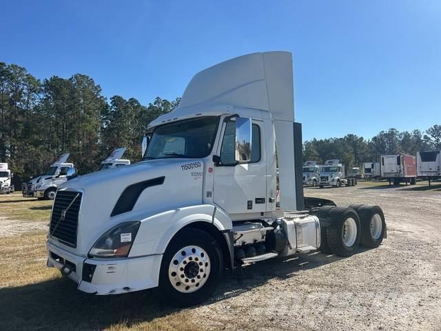 Volvo VNL Camiones tractor