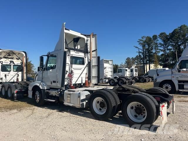 Volvo VNL Camiones tractor