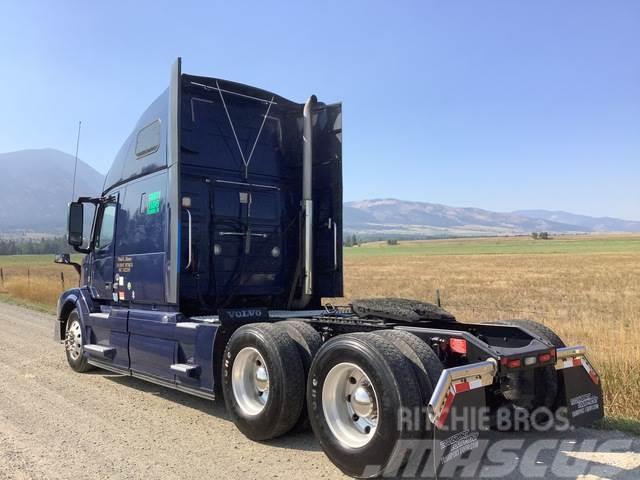 Volvo VNL670 Camiones tractor