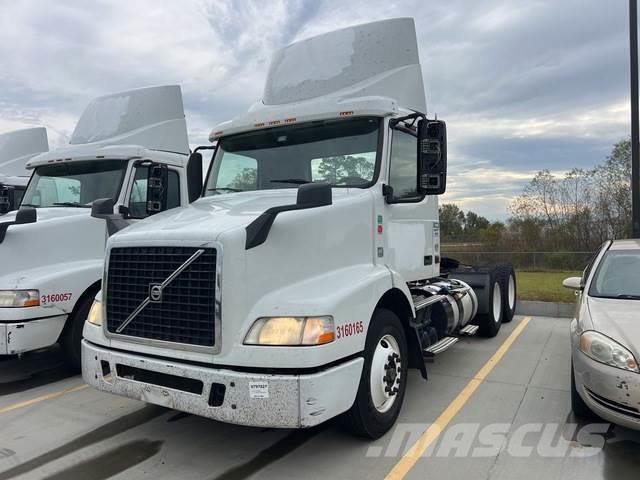 Volvo VNM Camiones tractor