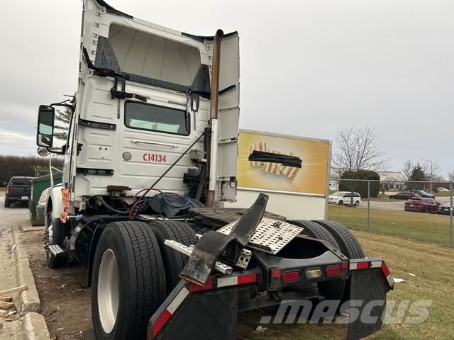 Volvo VNM Camiones tractor