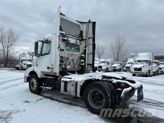 Volvo VNM Camiones tractor