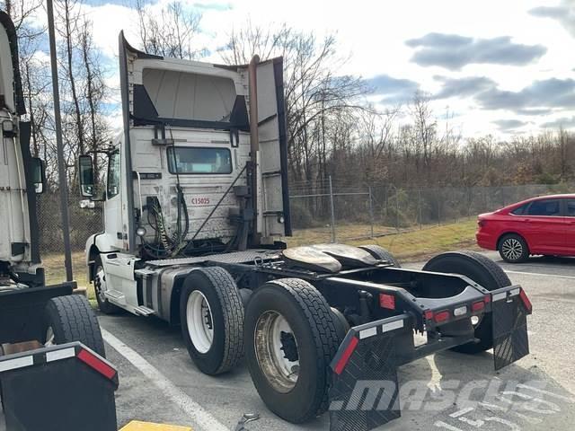 Volvo VNM Camiones tractor