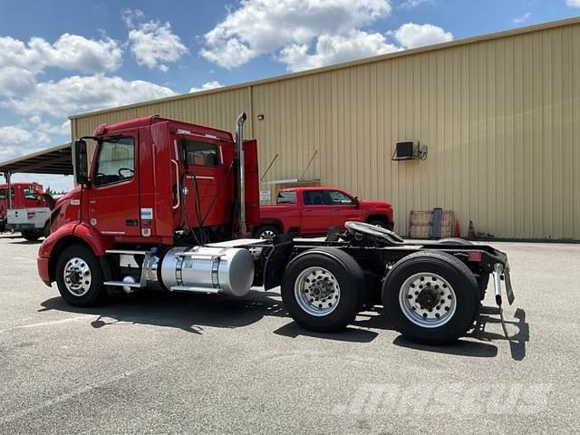 Volvo VNR Camiones tractor