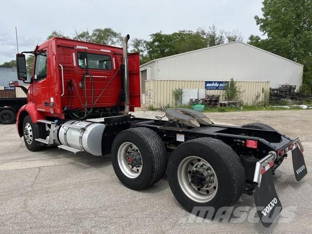 Volvo VNR Camiones tractor