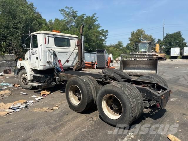 Volvo WG64T Camiones tractor