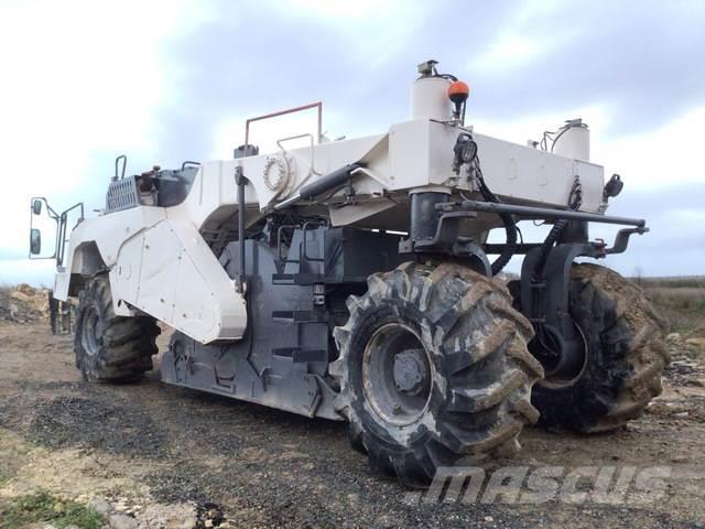 Wirtgen WR2400 Compactadoras de suelo