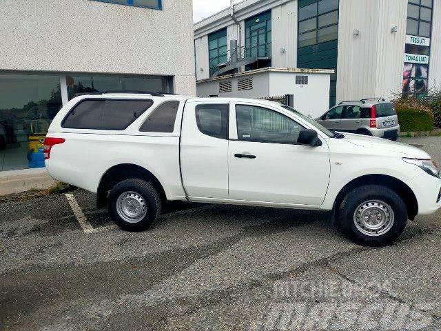 Fiat FULLBACK Camiones de cama baja