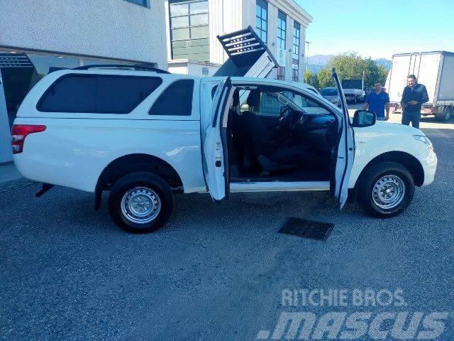 Fiat FULLBACK Camiones de cama baja