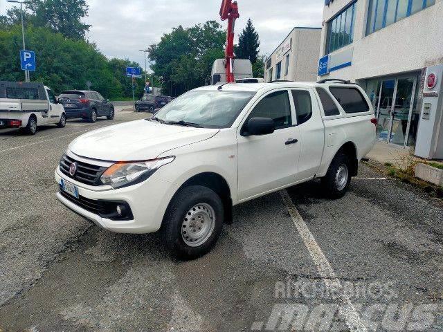 Fiat FULLBACK Camiones de cama baja