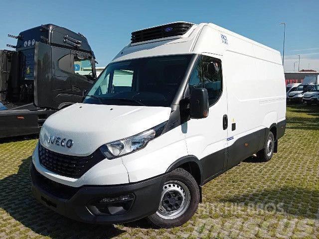 Iveco 35S16 Camiones con temperatura controlada