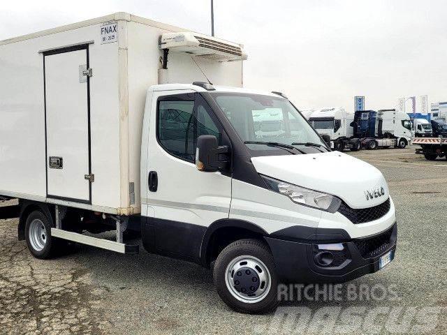 Iveco 50C15 Camiones con temperatura controlada