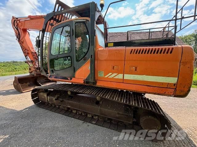 Doosan DX225 Excavadoras sobre orugas