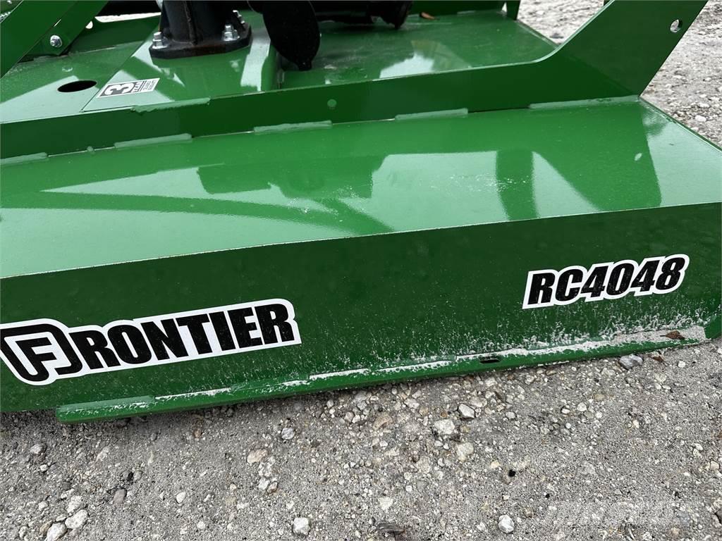 Frontier RC4048 Desmenuzadoras, cortadoras y desenrolladoras de pacas