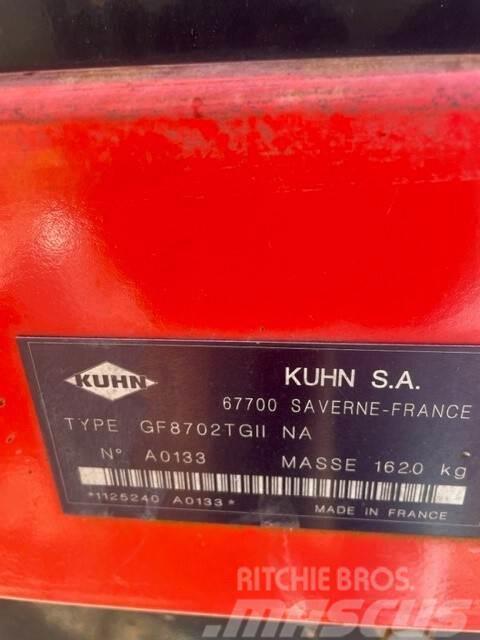 Kuhn GF8702 Rastrilladoras y rastrilladoras giratorias