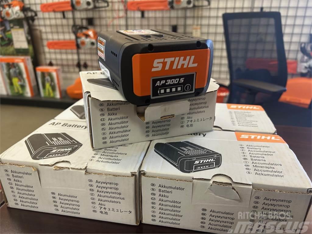 Stihl AP300S Carritos de golf