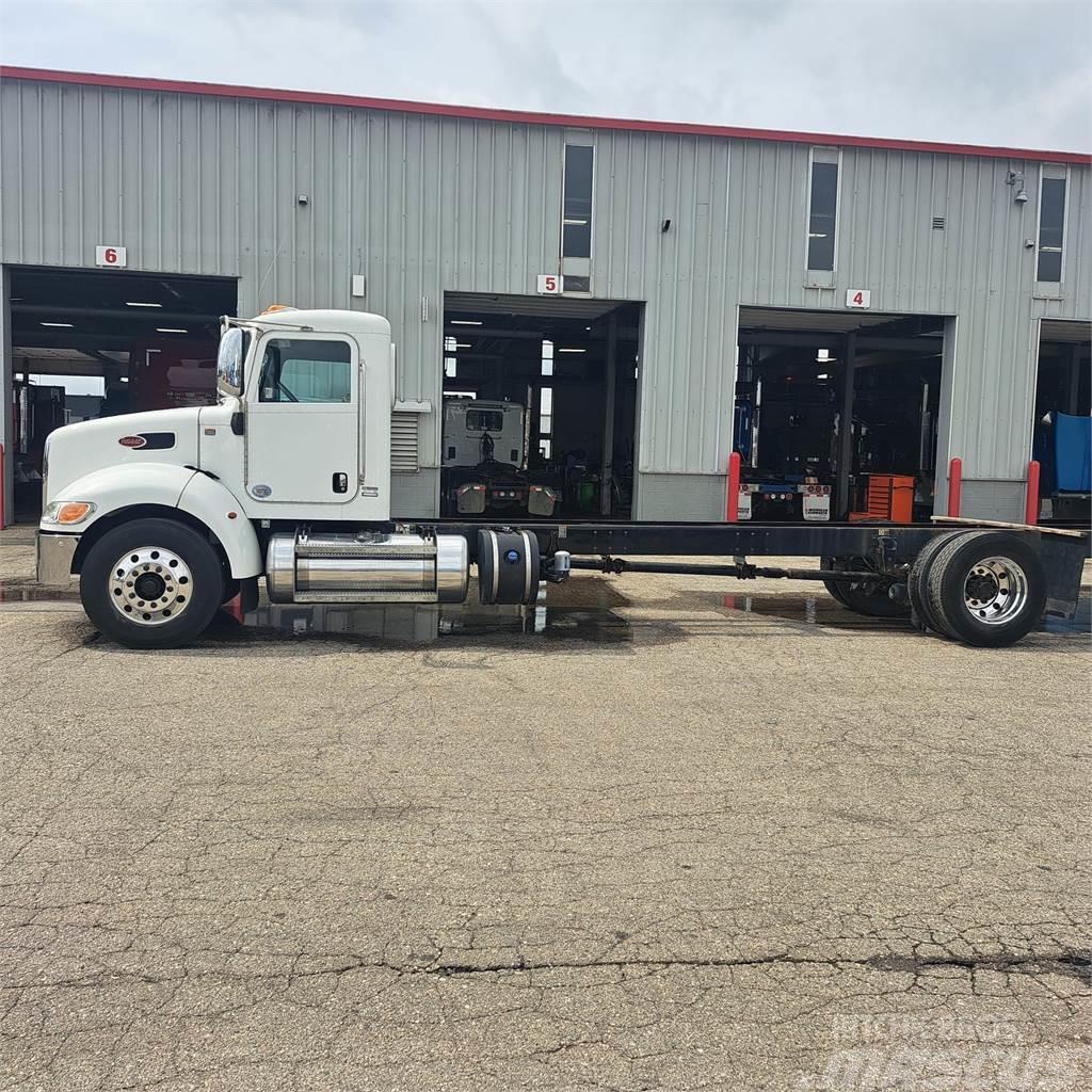 Peterbilt 337 Otros camiones