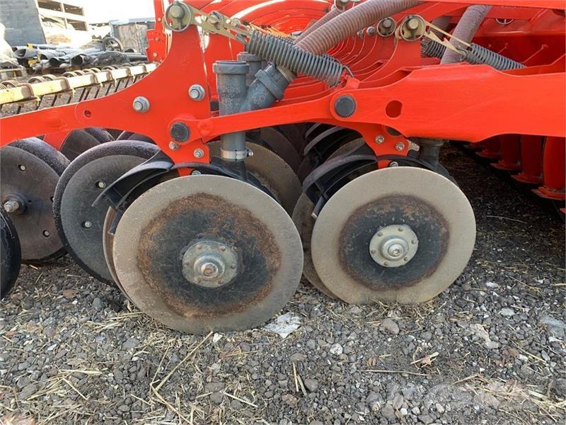 Kuhn VENTA Combiliner Venta NC 3000 Perforadoras combinadas