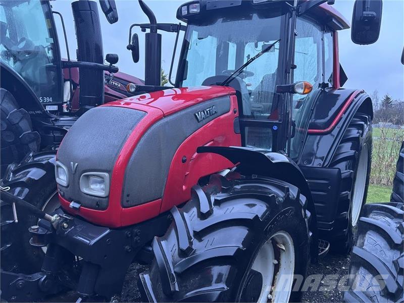 Valtra 141 HITECH Tractores