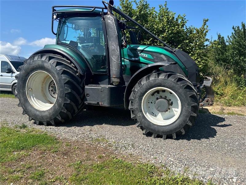 Valtra T234D SmartTouch Twin-track Tractores