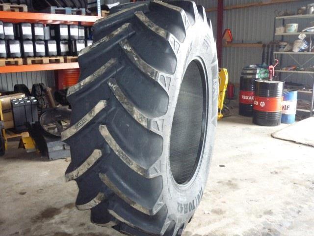 BKT 710/70R42 Llantas