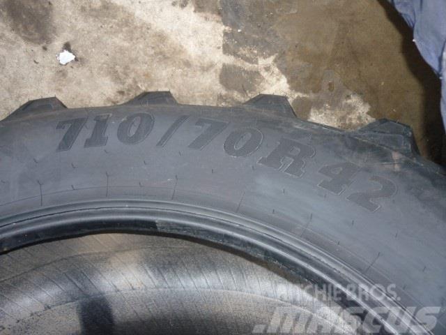 BKT 710/70R42 Llantas