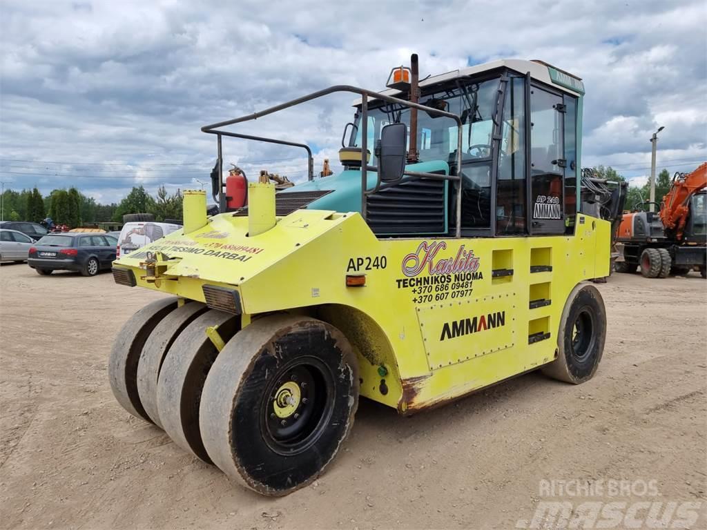 Ammann AP240 Rodillos sobre neumáticos