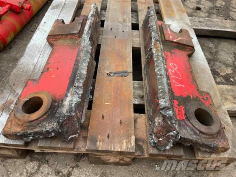  CRANE MOUNTING BRACKETS Otros componentes