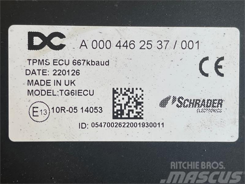 Mercedes-Benz MERCEDES ECU A0004462537 Componentes electrónicos