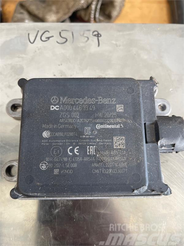 Mercedes-Benz MERCEDES SENSOR / RADAR A0004463349 Componentes electrónicos