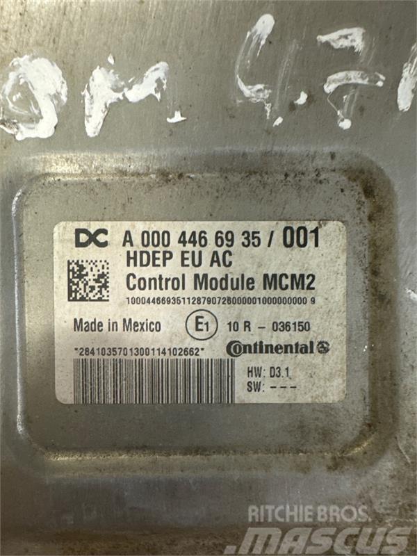 Mercedes-Benz MERCEDES ECU MCM2 A0004466935 Componentes electrónicos