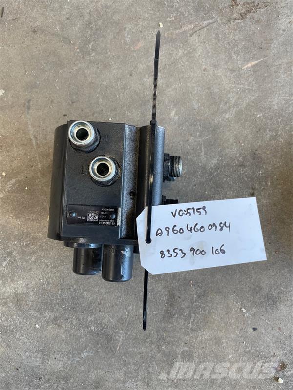 Mercedes-Benz MERCEDES STEERING PUMP A9604600984 Otros componentes