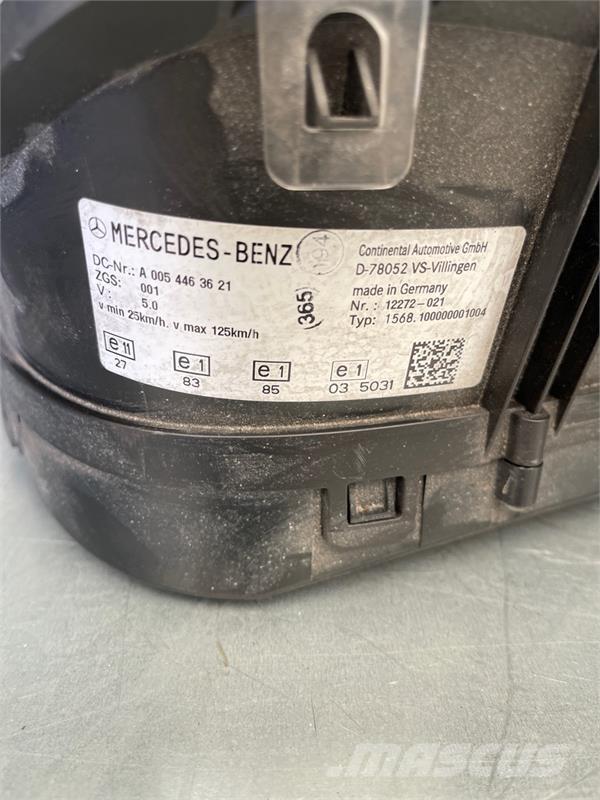 Mercedes-Benz MERCEDES COMBI INSTRUMENT A0034461821 Otros componentes