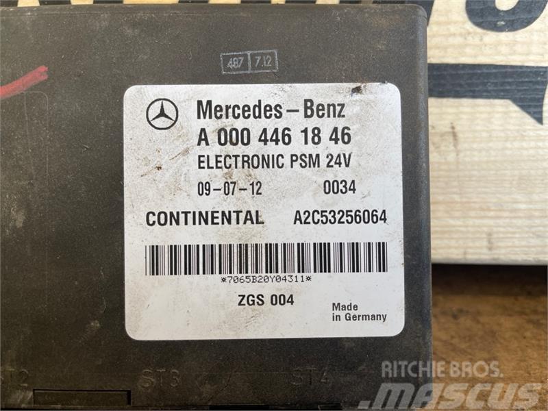 Mercedes-Benz MERCEDES ECU ZGS A0004461846 Componentes electrónicos