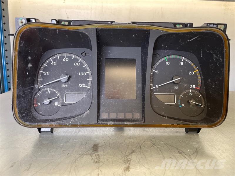 Mercedes-Benz MERCEDES COMBI INSTRUMENT A9614467421 Otros componentes