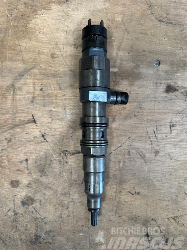 Mercedes-Benz MERCEDES INJECTOR  A4710700587 Otros componentes