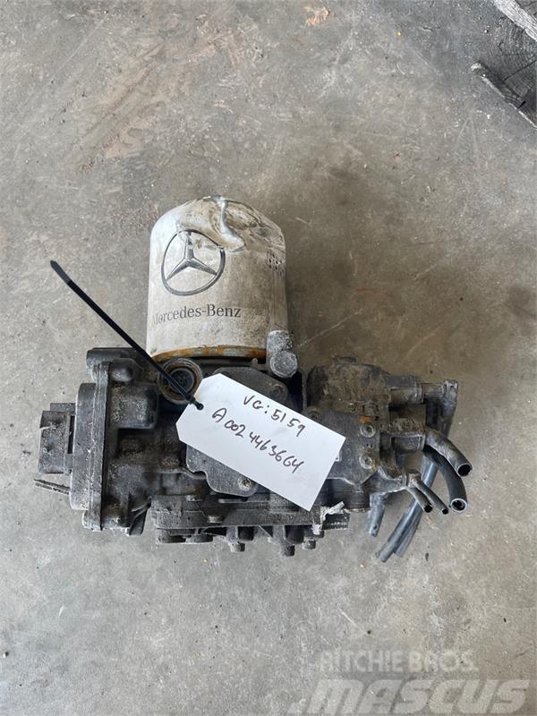 Mercedes-Benz MERCEDES AIR DRYER A0024463664 Radiadores