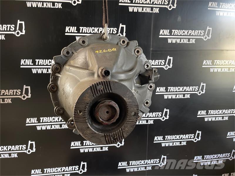 Mercedes-Benz MERCEDES R440-13A/C22,5 - 2.733 Cadenas / Orugas